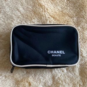 Cosmetic bag